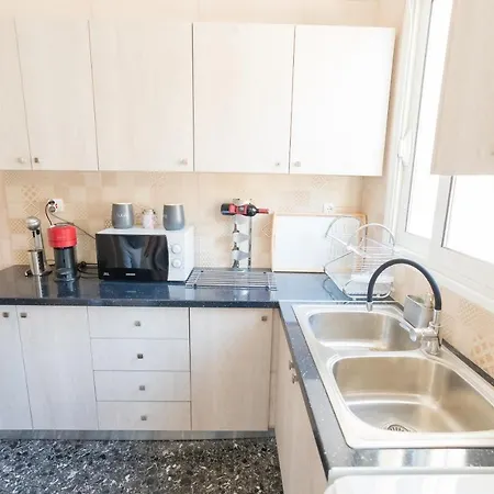 Large With Terrace And Spa Apartment *