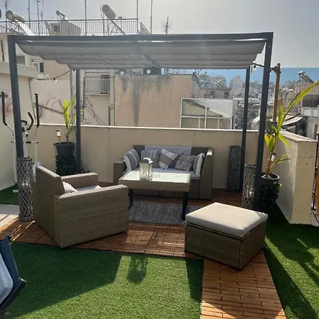 Large With Terrace And Spa Apartment *